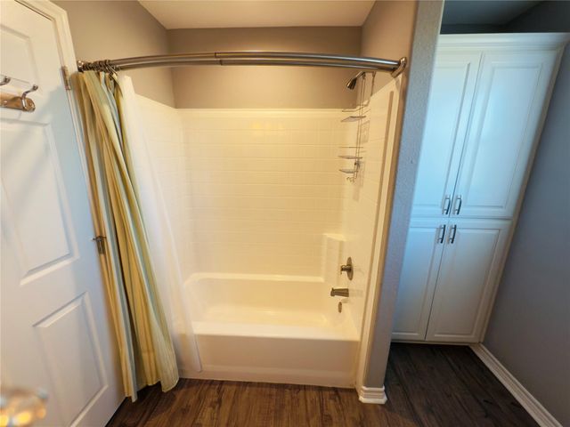 653 Waypoint Drive, Palacios, TX 77465