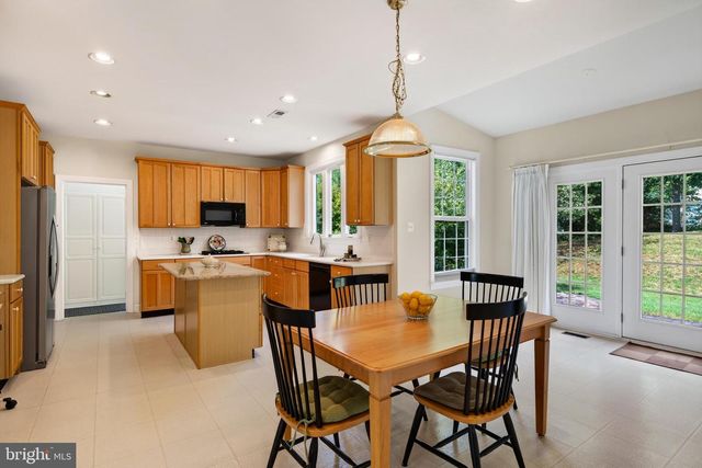 328 CREEK CROSSING LN, Chester Springs, PA 19425