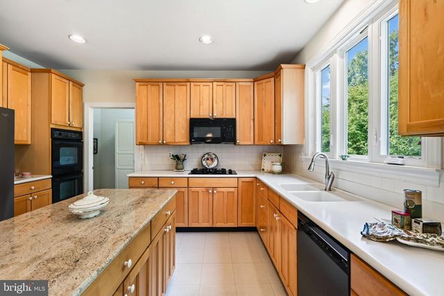 328 CREEK CROSSING LN, Chester Springs, PA 19425