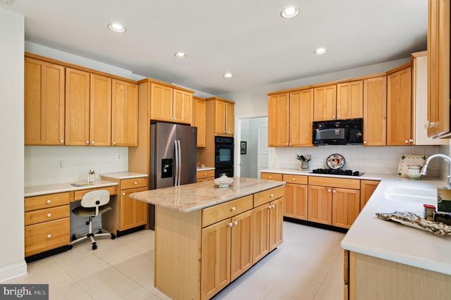 328 CREEK CROSSING LN, Chester Springs, PA 19425