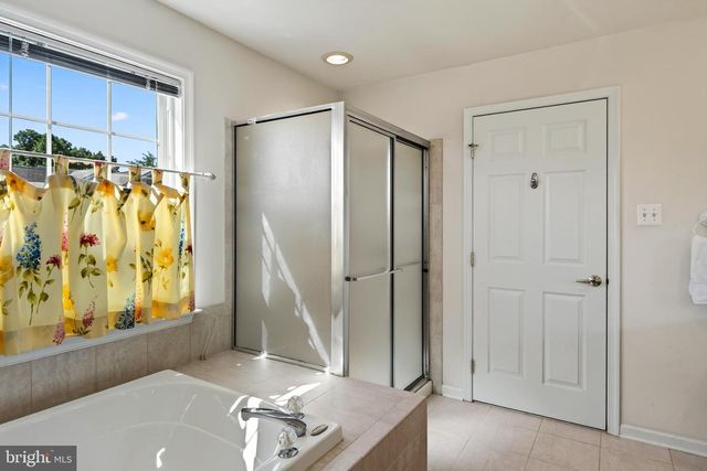 328 CREEK CROSSING LN, Chester Springs, PA 19425