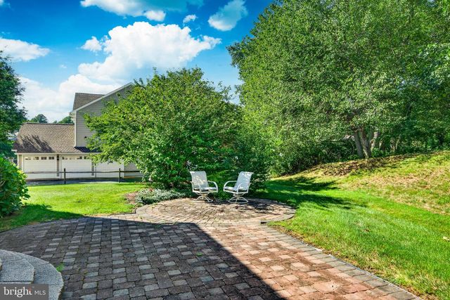 328 CREEK CROSSING LN, Chester Springs, PA 19425