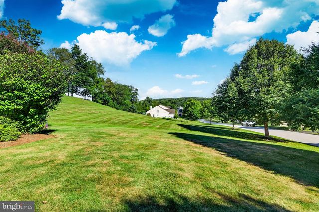 328 CREEK CROSSING LN, Chester Springs, PA 19425