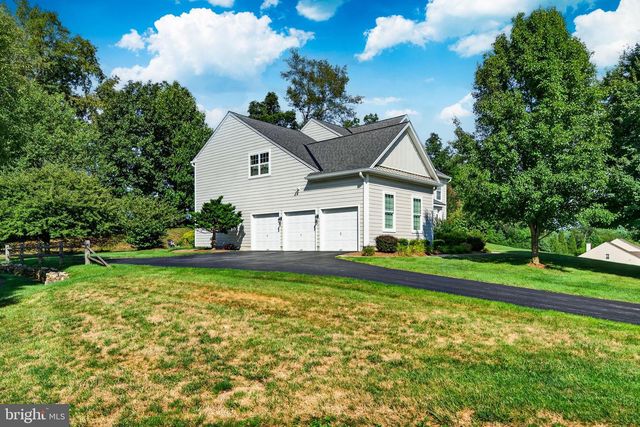 328 CREEK CROSSING LN, Chester Springs, PA 19425