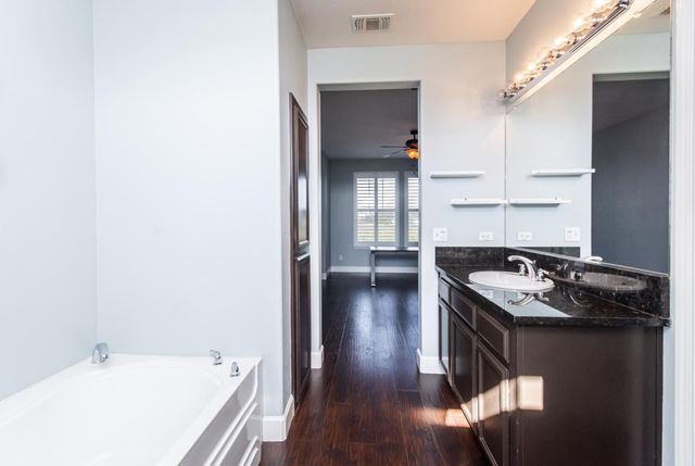 6216 Lonetree Blvd, Rocklin, CA 95765