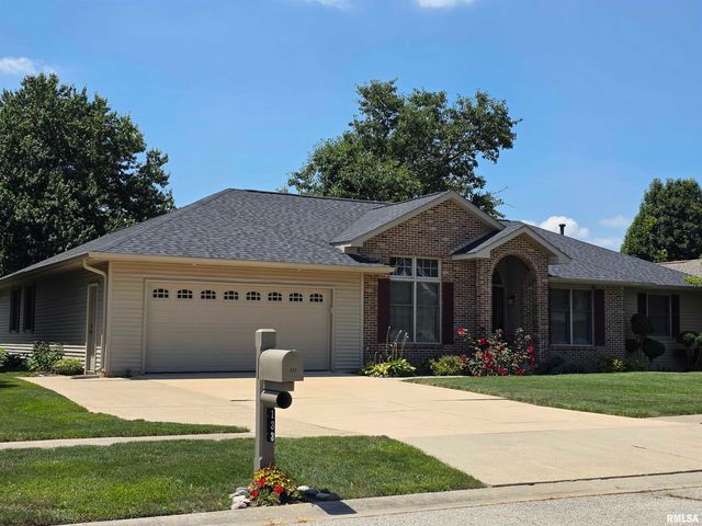 133 Manor Hill Drive, Chatham, IL 62629