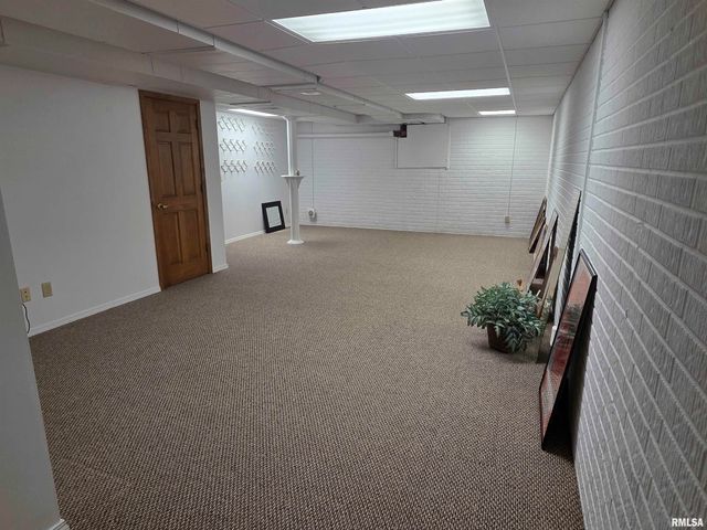 133 Manor Hill Drive, Chatham, IL 62629