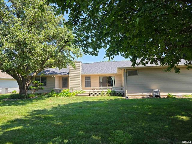 133 Manor Hill Drive, Chatham, IL 62629