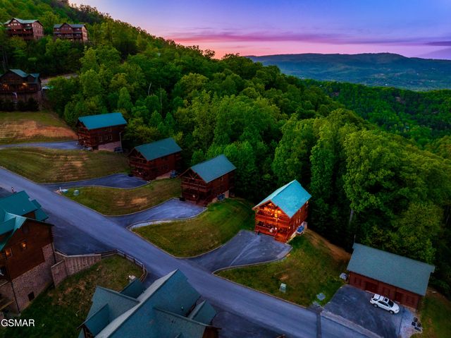 2739 Mountain Preserve Drive, Sevierville, TN 37862