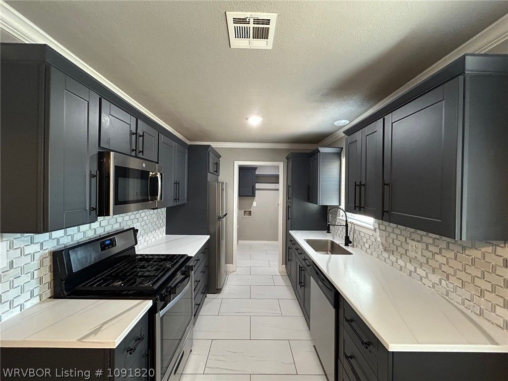 20077 Sehorn Street 20077 Sehorn Street