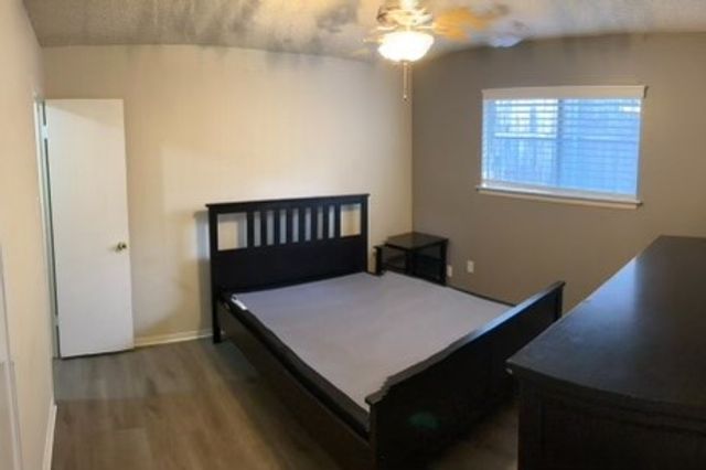 2714 McCart Avenue, Fort Worth, TX 76110