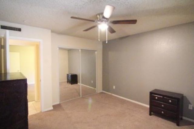 2714 McCart Avenue, Fort Worth, TX 76110