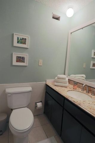 2714 McCart Avenue, Fort Worth, TX 76110