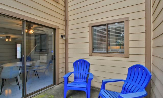 2119 Place Rebecca Lane F8, Houston, TX 77090