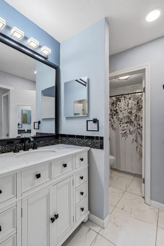 2119 Place Rebecca Lane F8, Houston, TX 77090