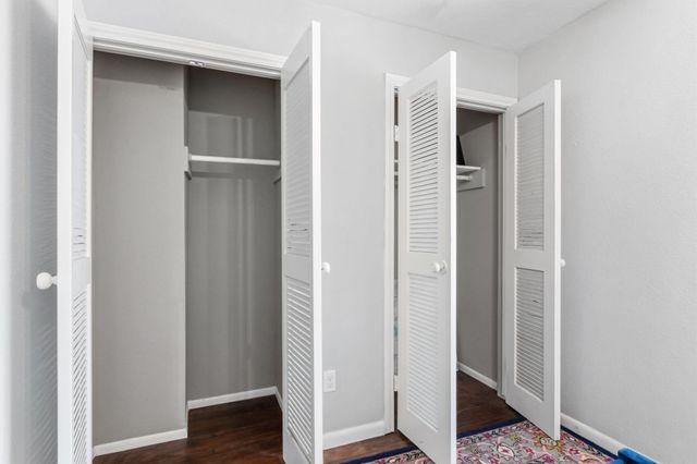 2119 Place Rebecca Lane F8, Houston, TX 77090