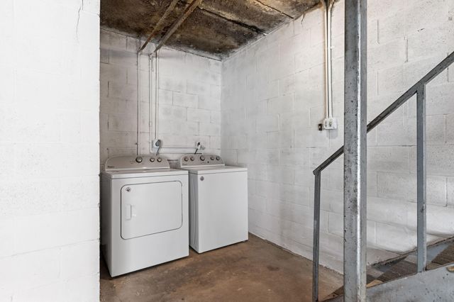 2119 Place Rebecca Lane F8, Houston, TX 77090