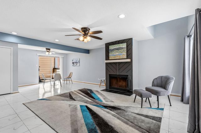 2119 Place Rebecca Lane F8, Houston, TX 77090