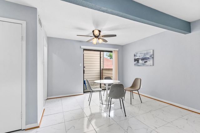 2119 Place Rebecca Lane F8, Houston, TX 77090