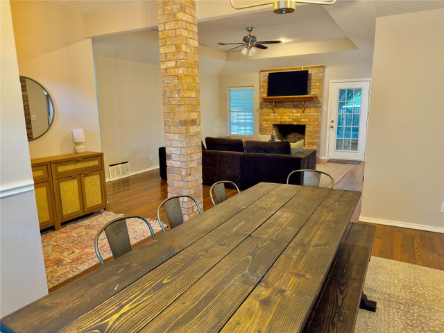 3910 Castlegate Drive, Paris, TX 75462
