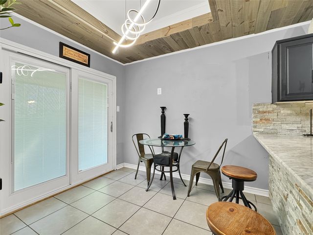 816 Woodridge Drive, Desoto, TX 75115