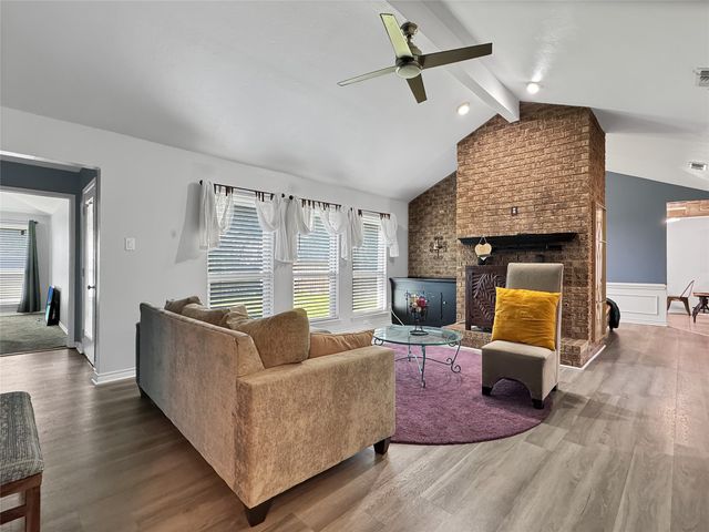 816 Woodridge Drive, Desoto, TX 75115