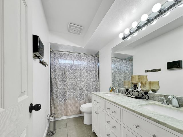 816 Woodridge Drive, Desoto, TX 75115