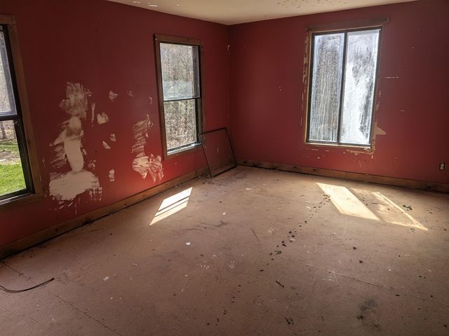 19 Easy Avenue, Albany, NH 03818