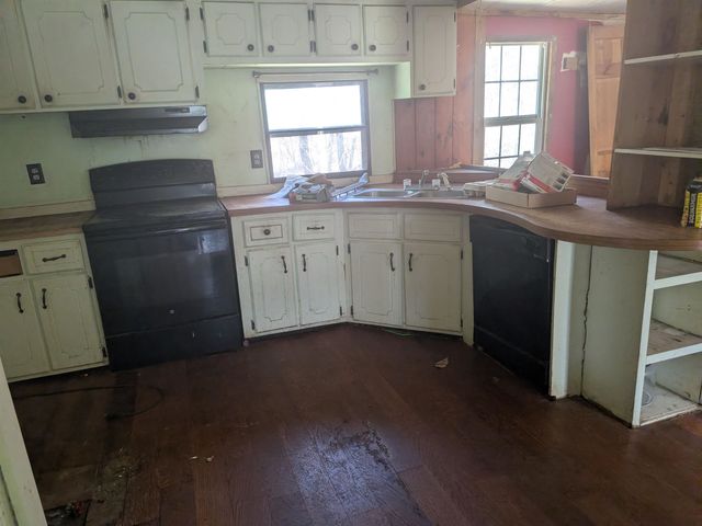 19 Easy Avenue, Albany, NH 03818