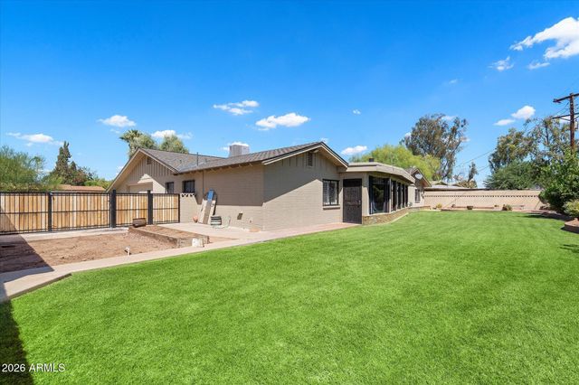 321 E Concorda Drive, Tempe, AZ 85282