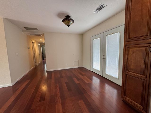 1063 Skyline Dr, Auburn, CA 95602