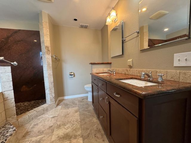 1063 Skyline Dr, Auburn, CA 95602