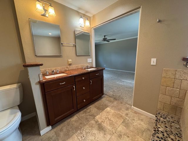 1063 Skyline Dr, Auburn, CA 95602