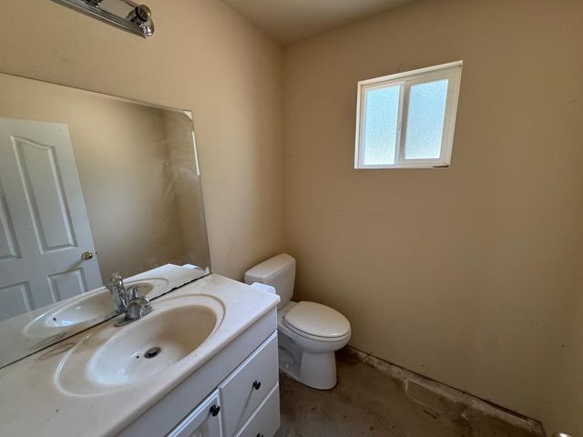 1063 Skyline Dr, Auburn, CA 95602