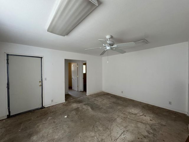 1063 Skyline Dr, Auburn, CA 95602