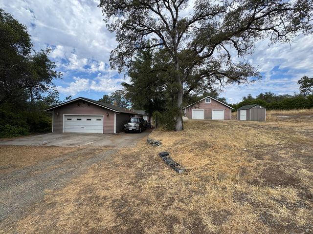 1063 Skyline Dr, Auburn, CA 95602
