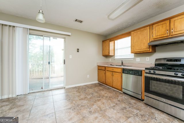 5795 Meadowview Road, Rex, GA 30273