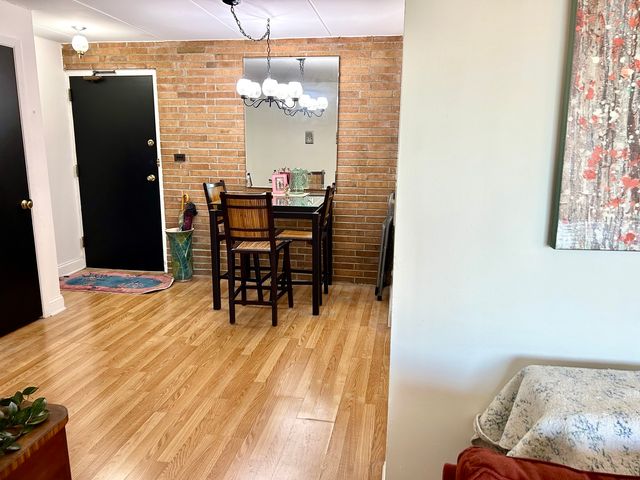 315 Des Plaines Avenue 406, Forest Park, IL 60130