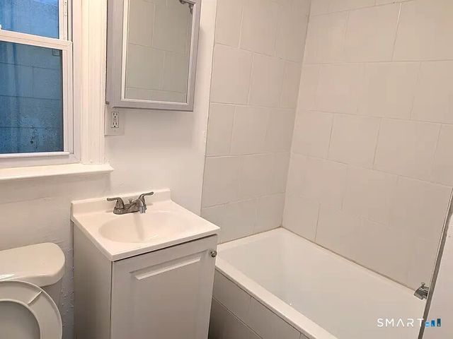 64 Liberty Street 2nd Floor, New Haven, CT 06519