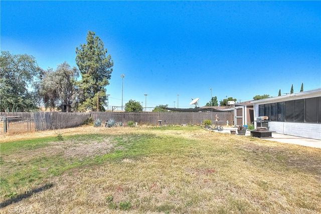 550 W Laurel, Colton, CA 92324