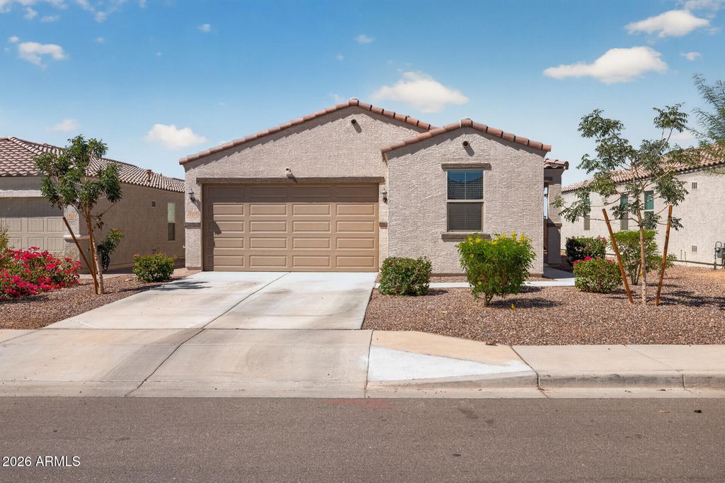 12416 W BELMONT Avenue, Glendale, AZ 85307 — exterior