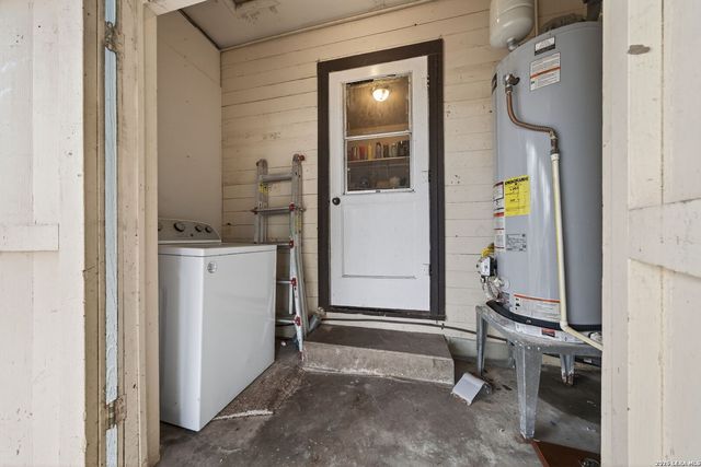 303 Winburn Ave, Schertz, TX 78154