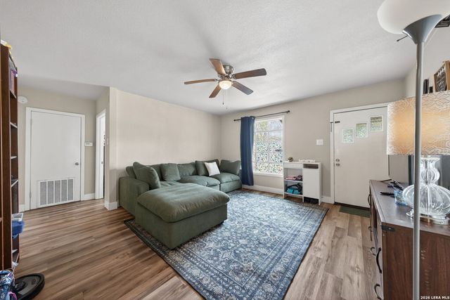 303 Winburn Ave, Schertz, TX 78154