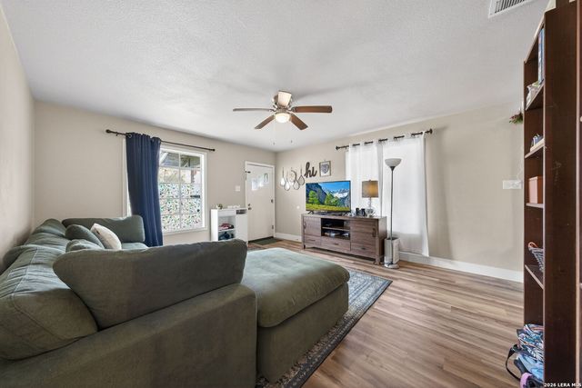 303 Winburn Ave, Schertz, TX 78154