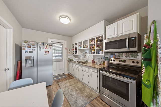 303 Winburn Ave, Schertz, TX 78154