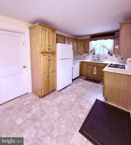 106 BONNET LN, Hatboro, PA 19040