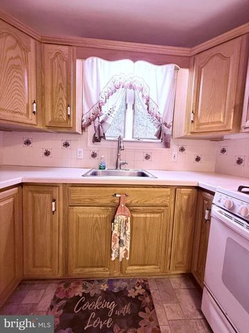 106 BONNET LN, Hatboro, PA 19040