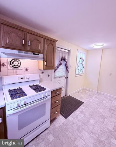 106 BONNET LN, Hatboro, PA 19040