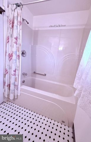 106 BONNET LN, Hatboro, PA 19040