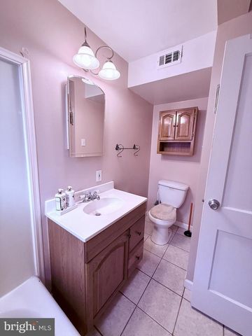 106 BONNET LN, Hatboro, PA 19040